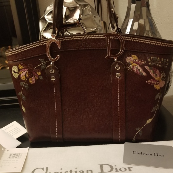 ❤SOLD!❤🔥 Christian Dior Romantic bag designer - Picture 2 of 8